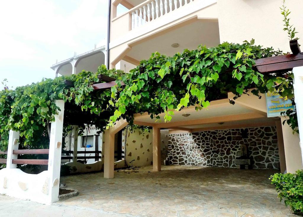 بودغوريتْسا Apartments Papillon المظهر الخارجي الصورة