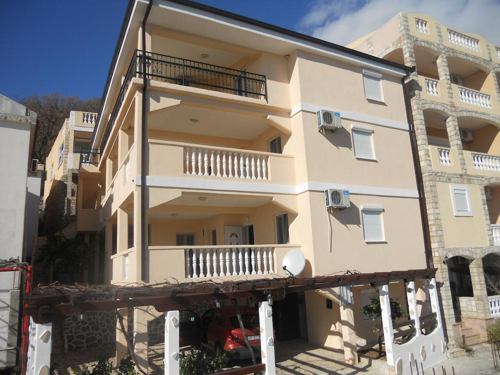 بودغوريتْسا Apartments Papillon المظهر الخارجي الصورة