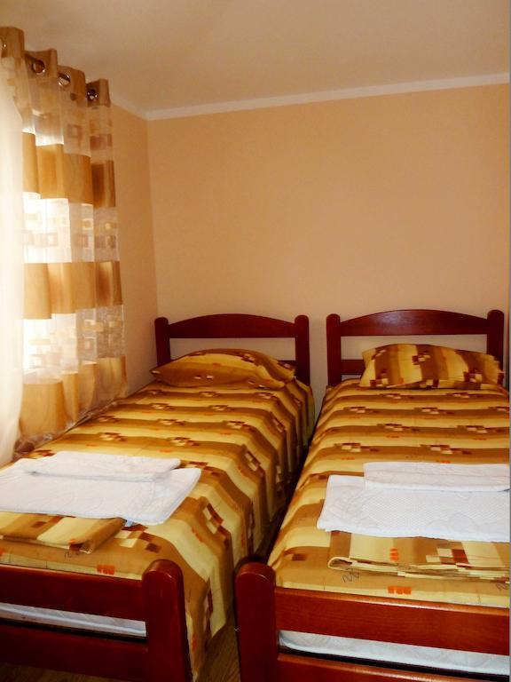 بودغوريتْسا Apartments Papillon الغرفة الصورة